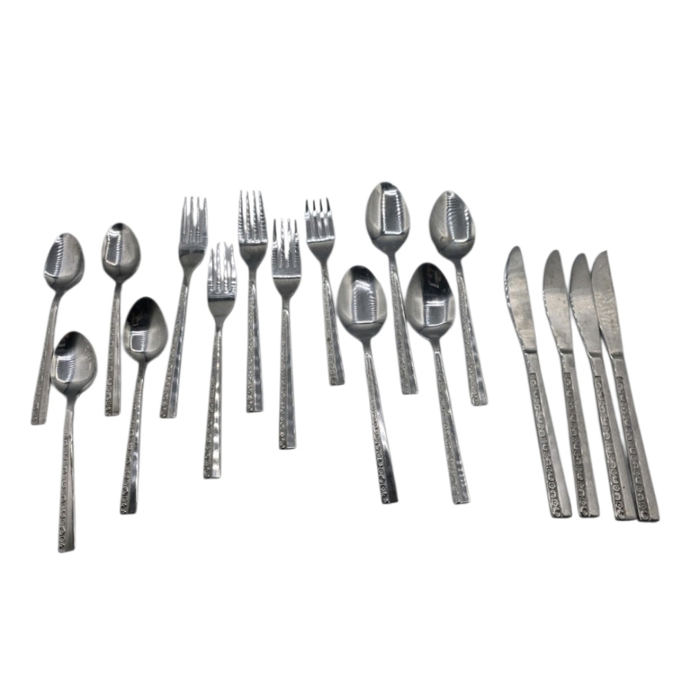 National stainless flatware korea 17 Pieces Forks Spoons Knives